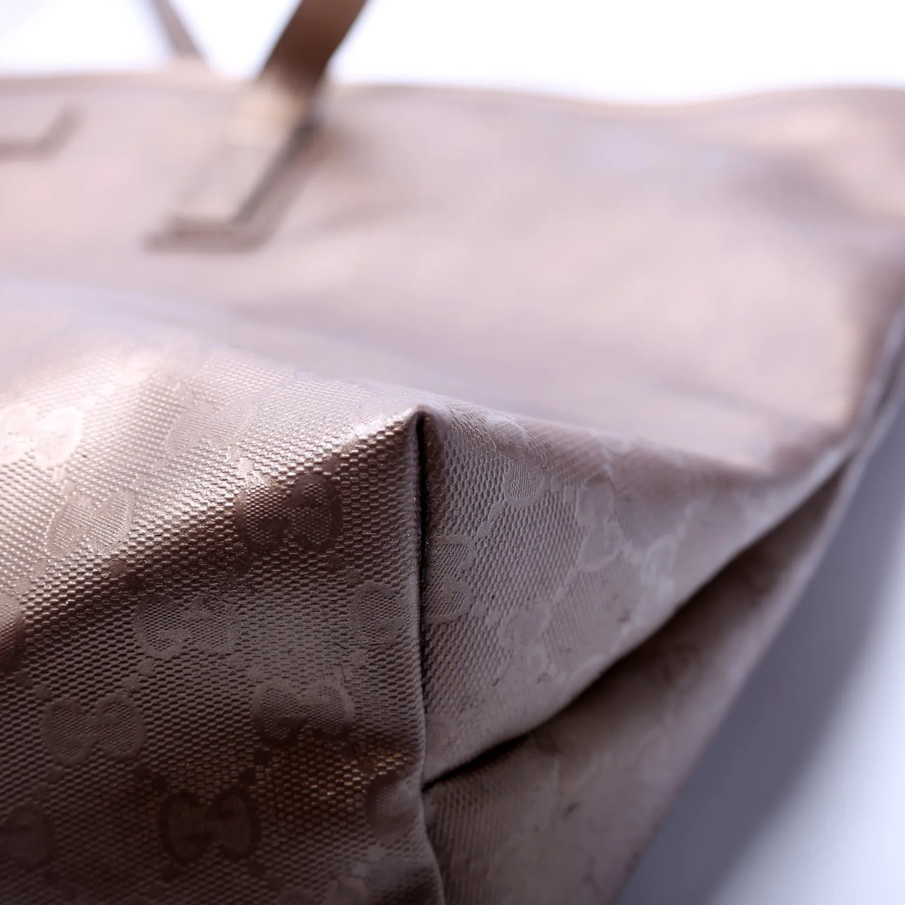 211137 GG Imprime Medium Zip Tote Bronze