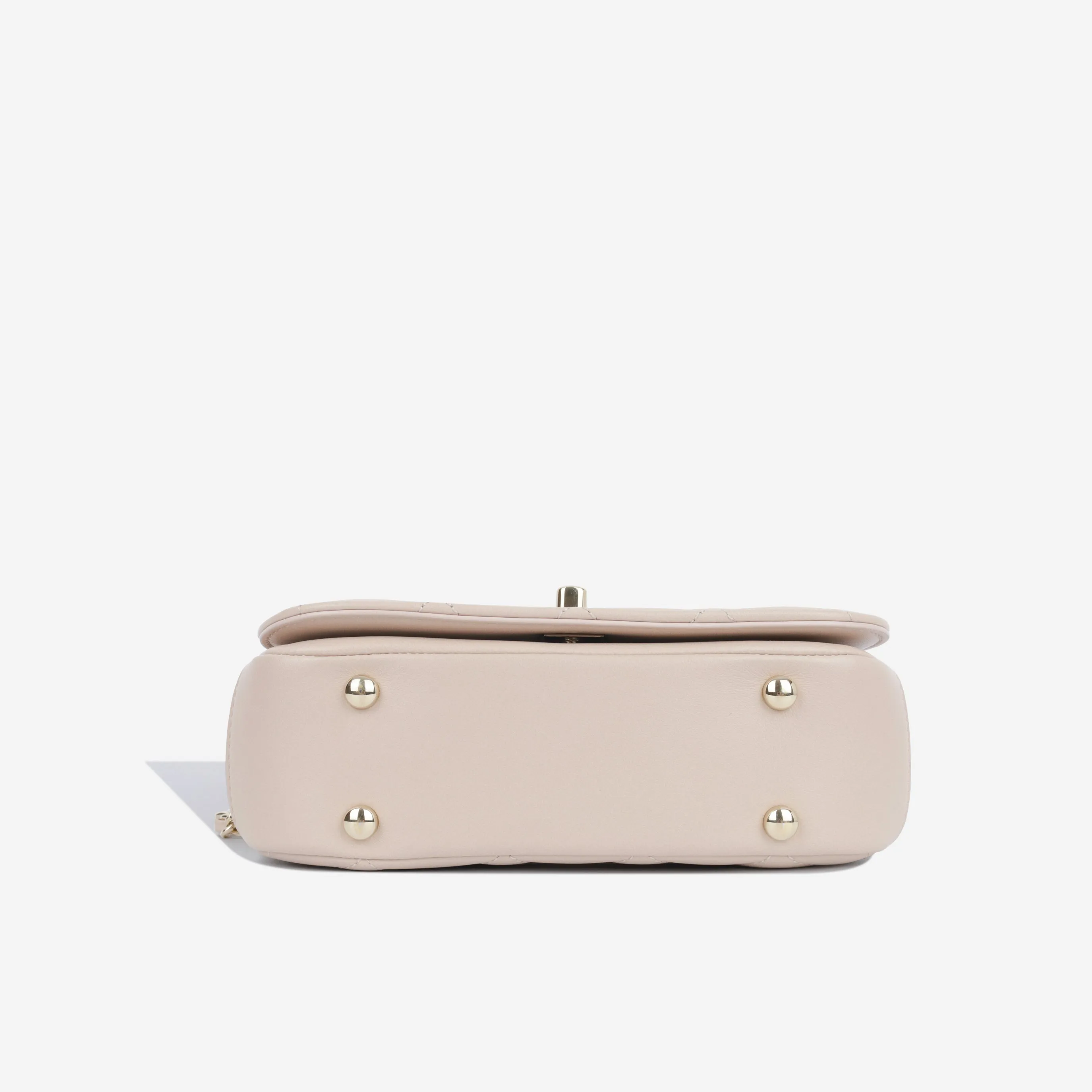 Chanel Chic Carry Flap