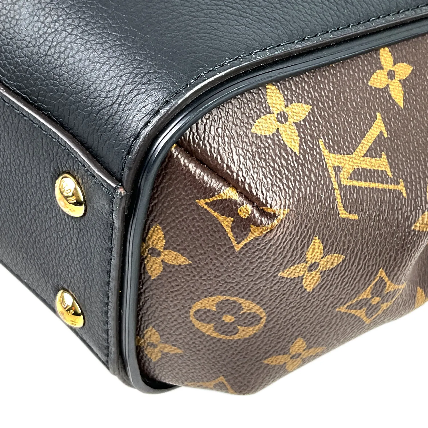 Kimono PM Monogram Canvas and Calfskin Leather Bag