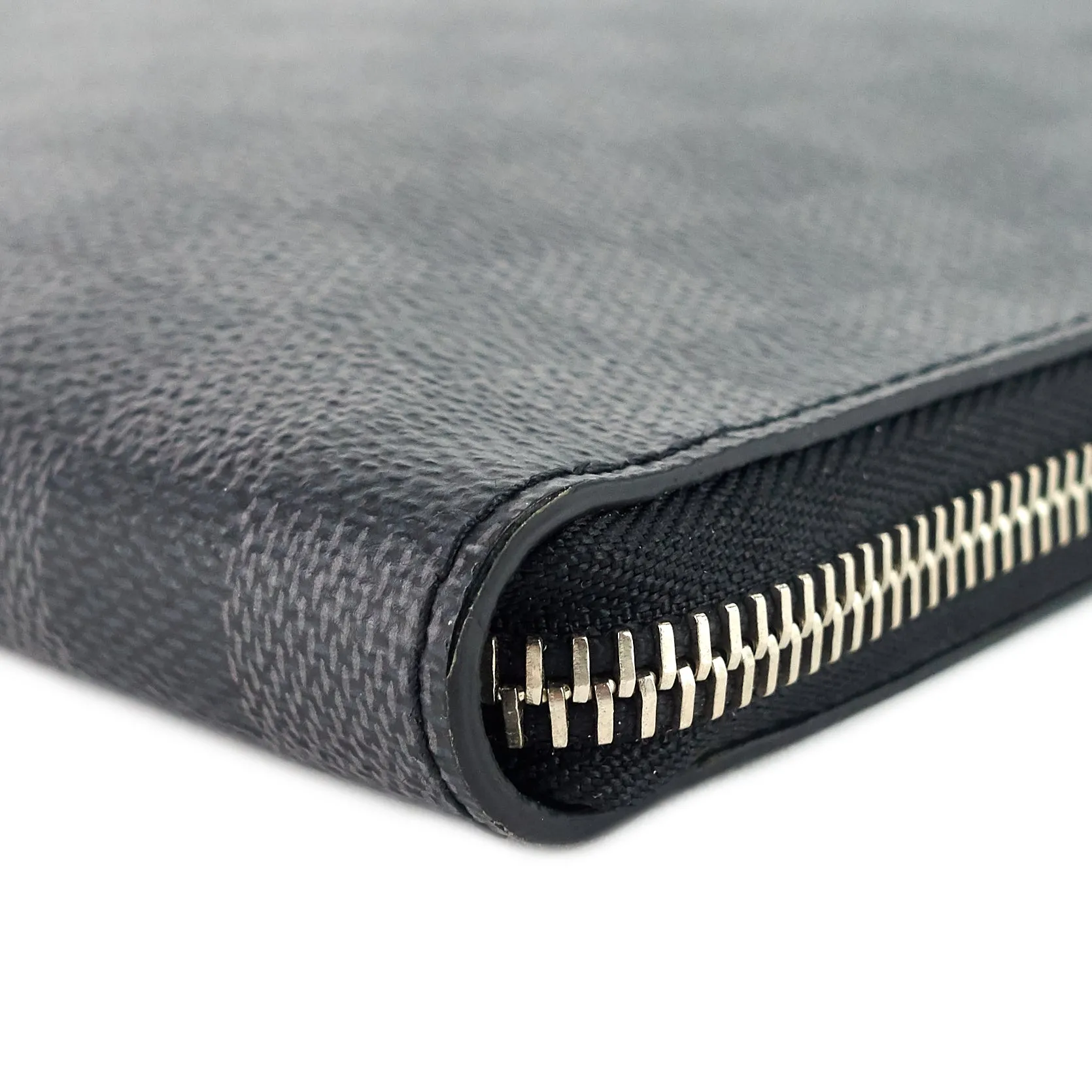 Pochette Jour GM Zip Around Damier Graphite Canvas Bag